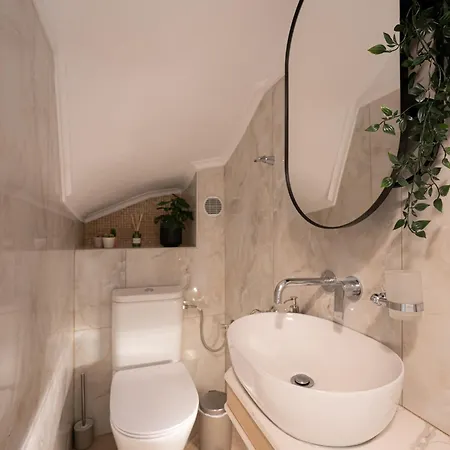 Beautiful House Retreat 尼坡帝